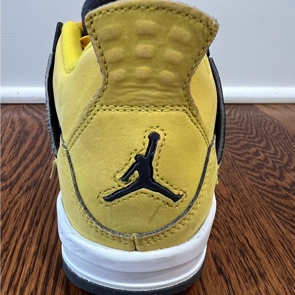 Nike Air Jordan Retro Big Kid size 4.5 - Picture 12 of 14